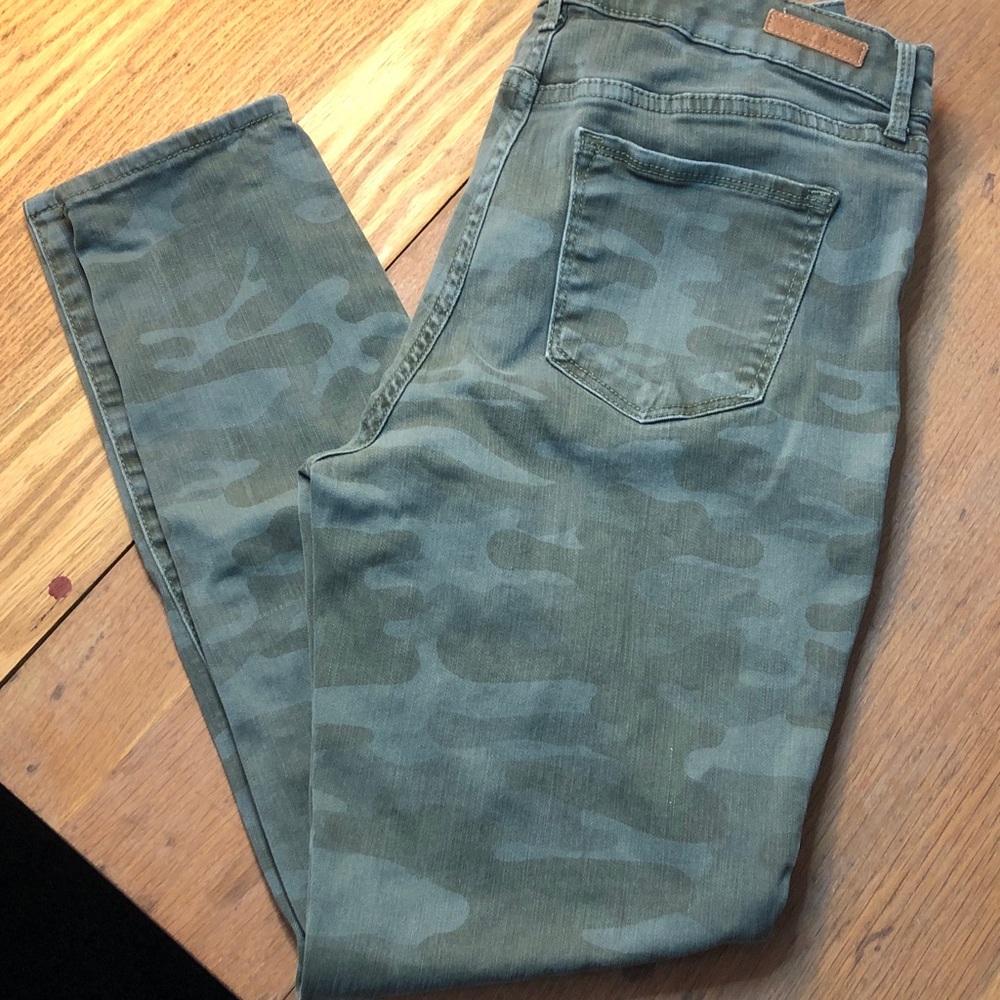 Social Standard by Sanctuary high-rise skinny Green Camouflage 10/30